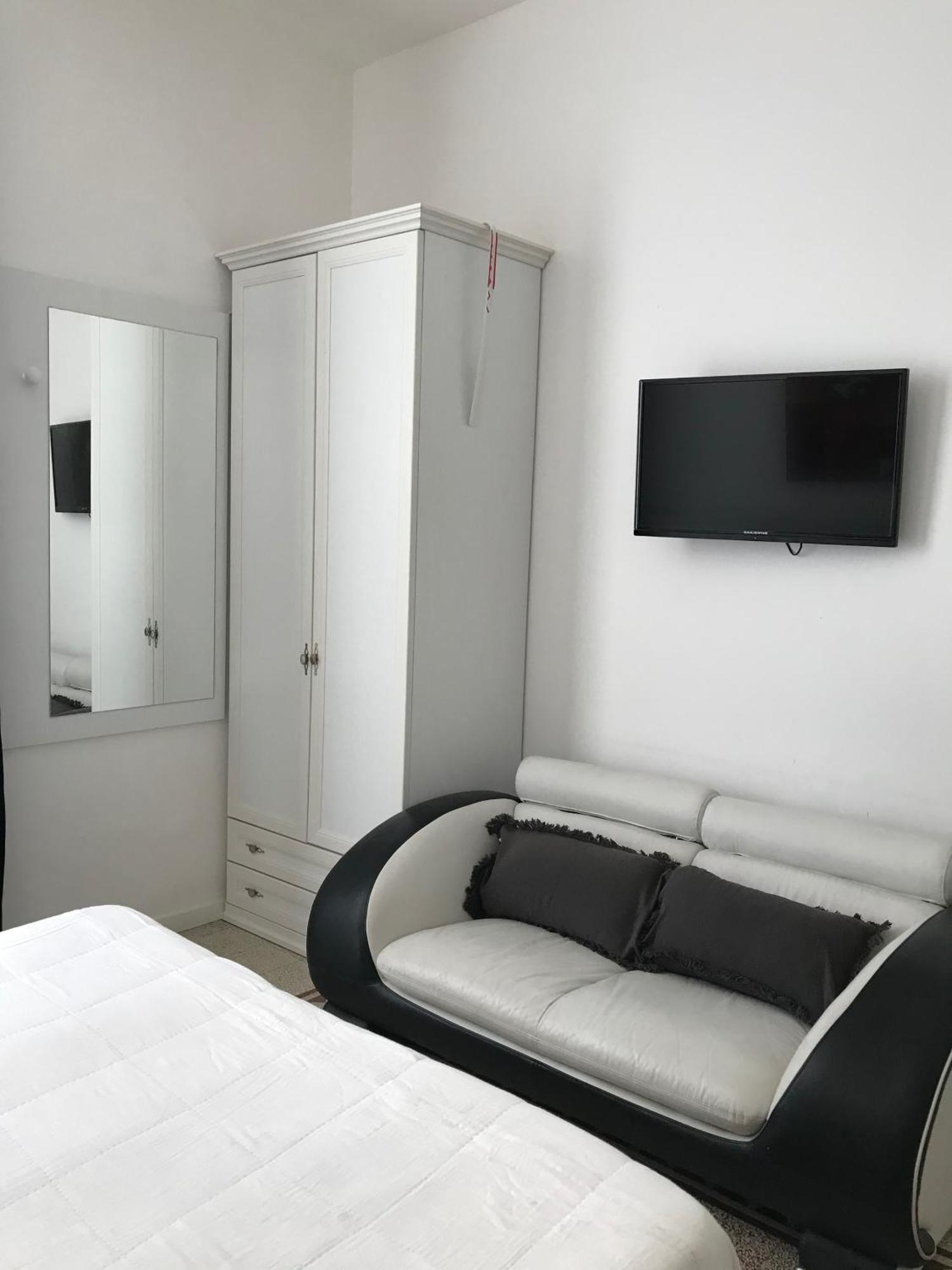 Double or Twin Room Balcony Sea View